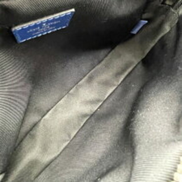 Louis Vuitton Bumbag Blue Taiga Waist Bag - Picture 5 of 11